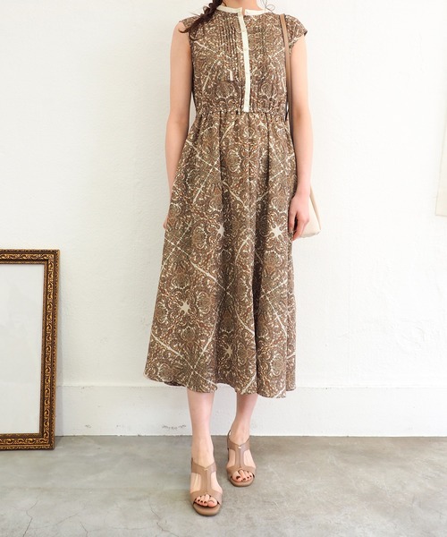 cava cava（サヴァサヴァ）の「ヒールアップストラップサンダル　3720553（サンダル・レディース・オレンジ/ブラック/グレイッシュベージュ・23.5cm/23cm/24.5cm/24cm/22.5cm）」の17枚目の写真