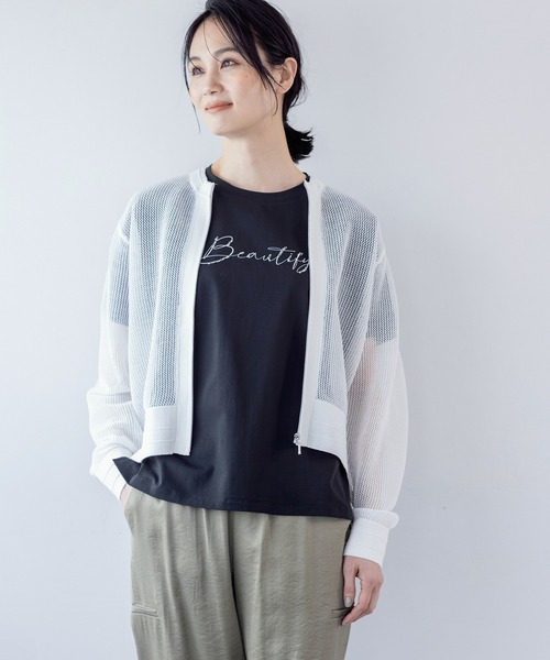 A/C DESIGN BY ALPHA CUBIC(エーシーデザインバイアルファキュービック)の「2025春夏【接触冷感・UVカット】刺しゅうロゴTシャツ(Tシャツ/カットソー・レディース・ブラック/オフホワイト・M/L)」の4枚目の写真