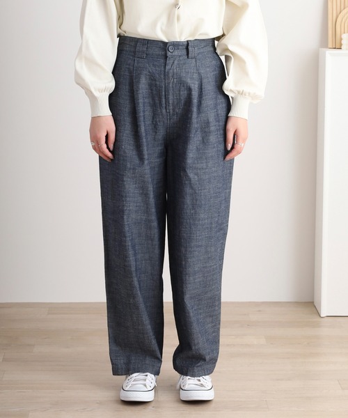 doux bleu （ドゥーブルー）の「doux bleu ライトデニム タックパンツ（その他パンツ・レディース・ブルー・FREE）」の6枚目の写真