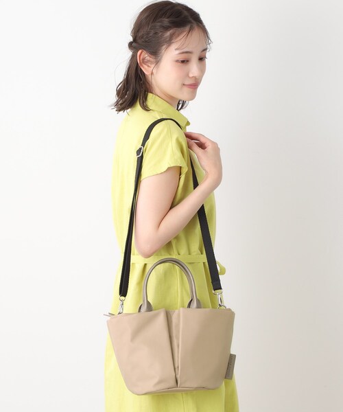 LAURA ASHLEY(ローラアシュレイ)の「配色ナイロンバッグ(ショルダーバッグ・レディース・ピンク系/ベージュ/ブルー・00)」の5枚目の写真
