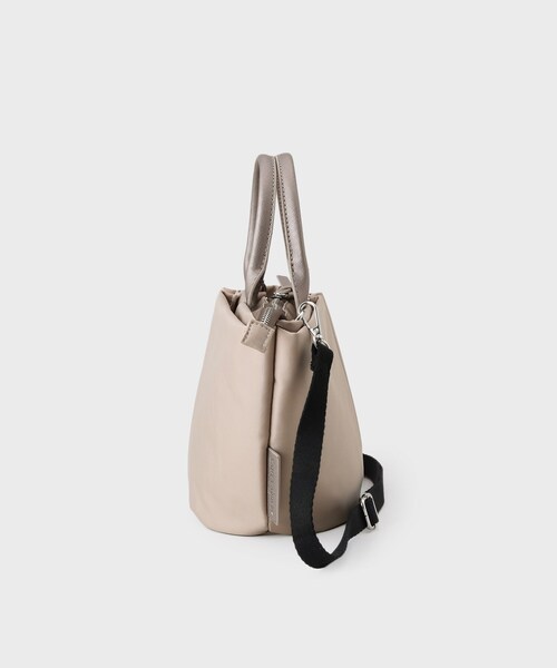 LAURA ASHLEY(ローラアシュレイ)の「配色ナイロンバッグ(ショルダーバッグ・レディース・ピンク系/ベージュ/ブルー・00)」の14枚目の写真