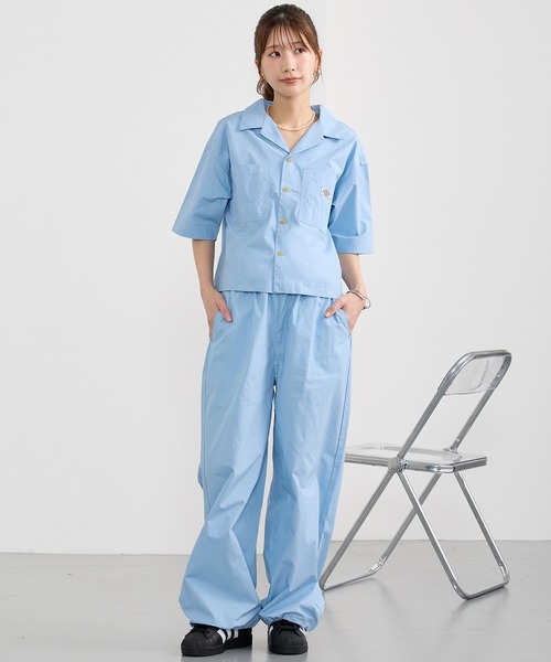 Dickies(ディッキーズ)の「【Dickies】オープンカラークロップドシャツ(シャツ/ブラウス・レディース・オフホワイト/ブラック/サックスブルー/グリーン・MEDIUM)」の22枚目の写真