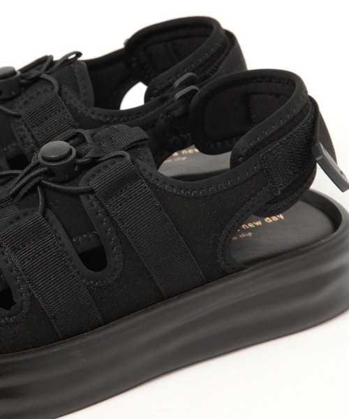 studio CLIP（スタディオクリップ）の「ドローコードサンダル（サンダル・レディース・ブラック/カーキ・MEDIUM/LARGE）」の13枚目の写真