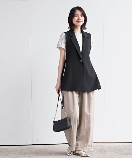 rps(アールピーエス)の「サイドベルトテーラーカラーベスト(ベスト・レディース・グレイッシュベージュ/ブラック・フリー)」の3枚目の写真