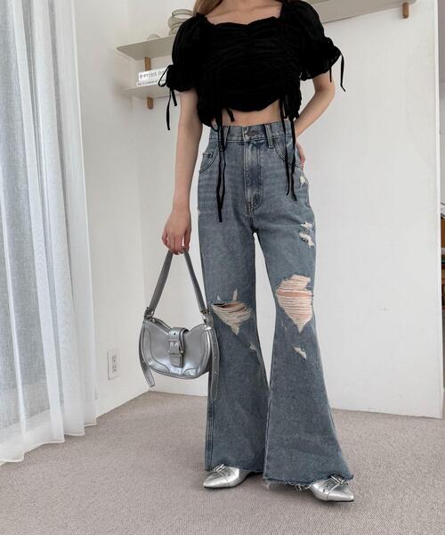 WEGO(ウィゴー)の「WEGO/ダメージフレアデニムパンツ(デニムパンツ・レディース・コバルトブルー/スカイブルー・SMALL/MEDIUM)」の4枚目の写真