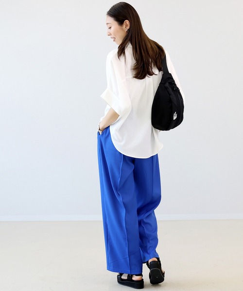 Aletta vita（アレッタビータ）の「エステルツイルセンターシームワイドパンツ（その他パンツ・レディース・グリーン/ブラック/ブルー・M）」の11枚目の写真