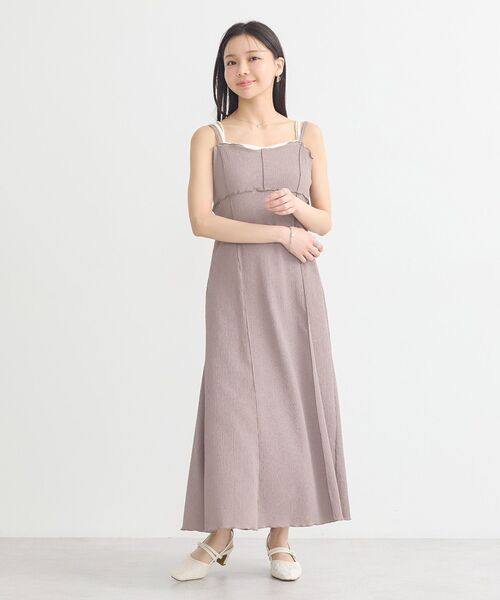 earth music&ecology(アースミュージックアンドエコロジー)の「SET2点ギャザーカットカーデ+キャミワンピース(ワンピース・レディース・モカ/アイボリー/ブラック・FREE)」の8枚目の写真