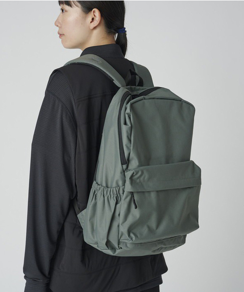 Snow Peak（スノーピーク）の「SNOWPEAK / スノーピーク Everyday Use バックパック AC-25SU402（バックパック/リュック・メンズ・チャコールグレー/ブラック・FREE）」の6枚目の写真