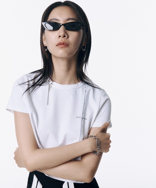 JOSE MOON(ジョゼムーン)の「PIERCE MINIMUM LOGO TSHIRT/ピアスミニマムロゴTシャツ(Tシャツ/カットソー・レディース・ホワイト/チャコールグレー/ブラック・FREE)」の12枚目の写真