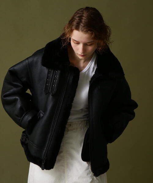 AVIREX(アヴィレックス)の「《WOMAN》B-3 PLAIN/B-3プレーン(ムートンコート・レディース・ブラウン/ブラック・38)」の18枚目の写真