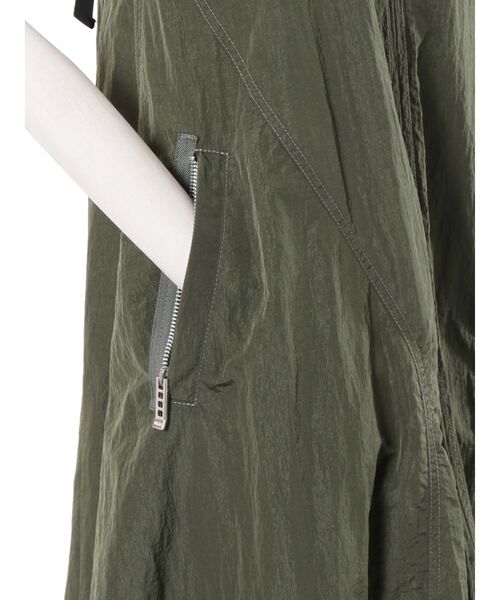 UN3D.（アンスリード）の「SHOULDER BELT BALLOON OP / ショルダーベルトバルーンワンピース（ワンピース・レディース・ブラック/カーキ/ベージュ・38/36）」の13枚目の写真