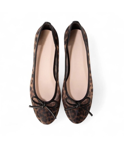 Launa lea ballet(ラウナレア バレエ)の「ラウンドトゥチュールバレエ(B1612A)(バレエシューズ・レディース・レオパード/シルバー/ブラック・22.5cm/23.5cm/24.5cm/25.5cm/23.0cm/24.0cm/25.0cm/22.0cm)」の19枚目の写真