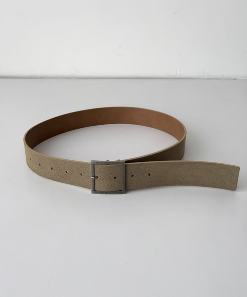 CANAL JEAN（キャナルジーン）の「El mar　スクエアバックルスエードワイドベルト（ベルト・レディース・ベージュ・ONE SIZE）」の2枚目の写真