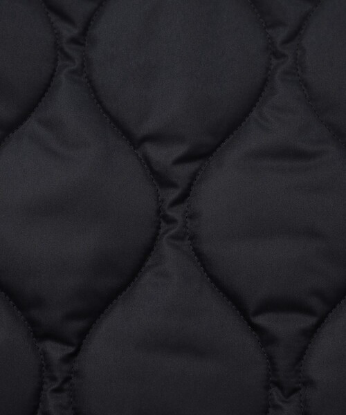 MACKINTOSH PHILOSOPHY（ﾏｯｷﾝﾄｯｼｭ ﾌｨﾛｿﾌｨｰ）の「【WEB&一部店舗限定】キルティングロングコート（ノーカラーコート・レディース・ダークネイビー/グリーン系その他7・38/36）」の4枚目の写真