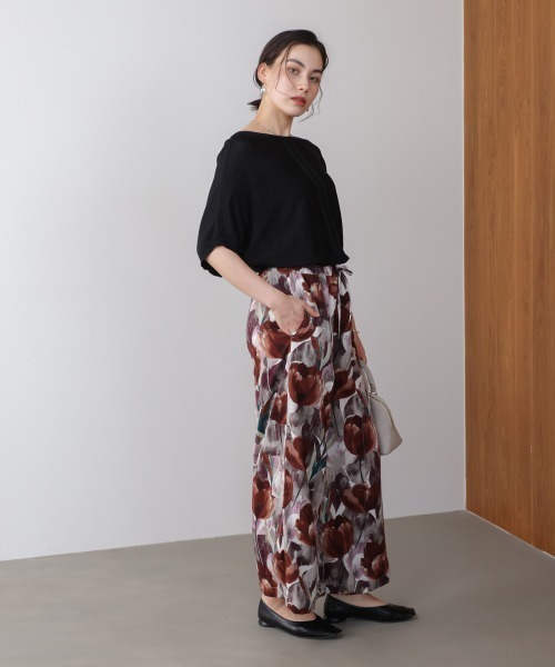 Bou Jeloud(ブージュルード)の「花柄センターシームパンツ(その他パンツ・レディース・ブラック/ブラウン・38)」の5枚目の写真