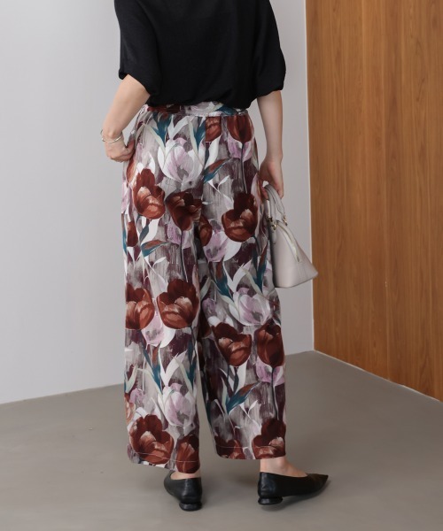 Bou Jeloud(ブージュルード)の「花柄センターシームパンツ(その他パンツ・レディース・ブラック/ブラウン・38)」の7枚目の写真