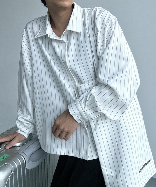 UNDERSTATEMENTs（アンダーステイトメント）の「【ユニセックス】2set シャツ×トートバッグ/チェック×ストライプ×無地/春（シャツ/ブラウス・メンズ・ブラック系その他/ネイビー系/ネイビー系1/ホワイト/チャコールグレー/ネイビー/ブラック系その他2/ブラウン・MEDIUM/LARGE）」の2枚目の写真