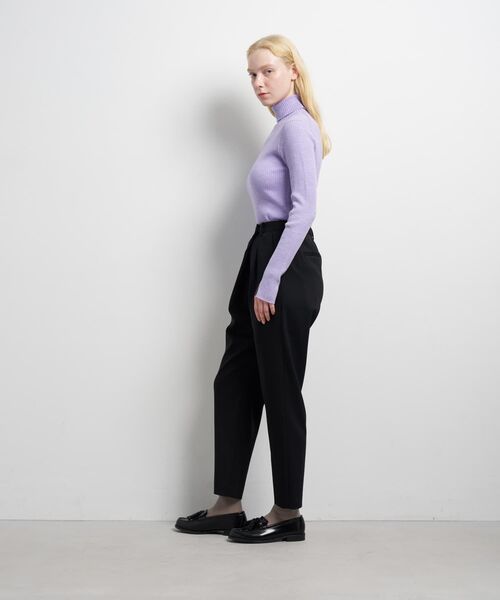 LANVIN en Bleu(ランバンオンブルー)の「フロントタックテーパードパンツ(その他パンツ・レディース・オフホワイト/ブラック・38/36)」の12枚目の写真