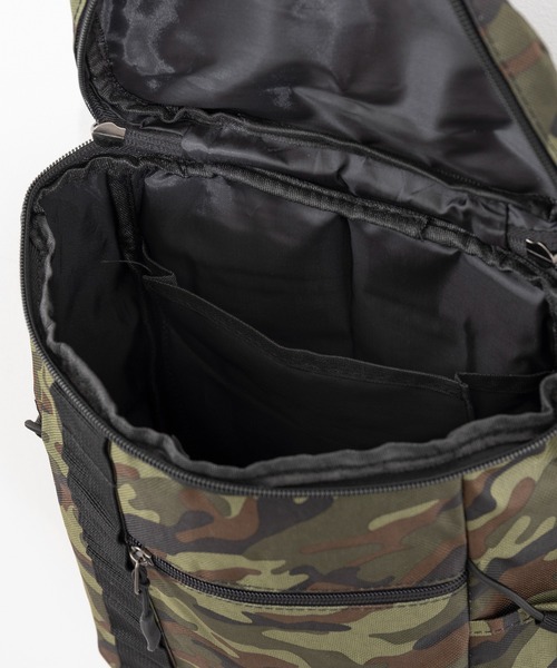 MAGASIN DE MODE TOOLS(マガジンデモードトゥールズ)の「【MAGASIN DE MODE TOOLS】ワンショルダースクエアボディバッグ 8285 MKS(バックパック/リュック・メンズ・ブラック/グリーン・FREE)」の7枚目の写真