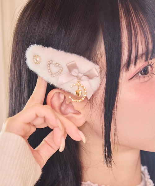 ROJITA(ロジータ)の「ムーンリボンファークリップ(バレッタ/ヘアクリップ・レディース・ホワイト/ブルー/ブラック・FREE)」の2枚目の写真