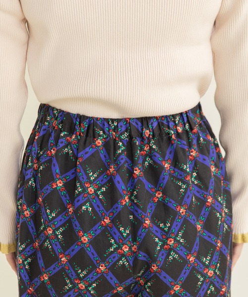 Dot＆Stripes CHILD WOMAN（ドットアンドストライプス　チャイルドウーマン）の「チェックフラワープリント 裾フリルパンツ（その他パンツ・レディース・ブラック/アイボリー・FREE）」の19枚目の写真