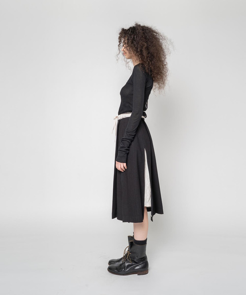 muller of yoshiokubo（ミュラーオブヨシオクボ）の「muller of yoshiokubo ミュラーオブヨシオクボ / BUMPY WOOL LAYER SKIRT バンピーウールレイヤースカート / MLF25403（スカート・レディース・ブラック/ベージュ・36/38）」の4枚目の写真