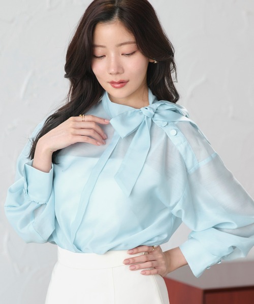 RUIRUE BOUTIQUE(ルイルエブティック)の「洗える | アシンメトリー ボウタイ シアー ブラウス | 長袖 シアーブラウス トップス シャツ ボウタイブラウス(シャツ/ブラウス・レディース・ブルー/ブラック/ホワイト・S/M/L/LL)」の8枚目の写真