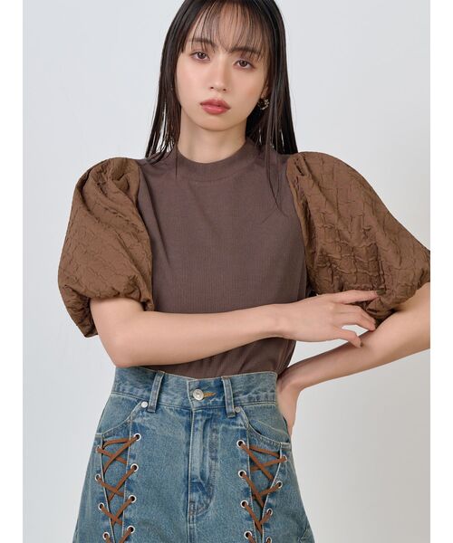 MURUA(ムルーア)の「テレコドッキングジャガードトップス(Tシャツ/カットソー・レディース・ブラック/ホワイト/ブラウン・FREE)」の3枚目の写真