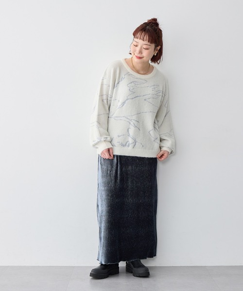 anyfee(エニフィー)の「【anyfee/大きいサイズ】ベロアプリーツスカート(スカート・レディース・カーキ/チャコール・4L/LL/3L/5L)」の3枚目の写真