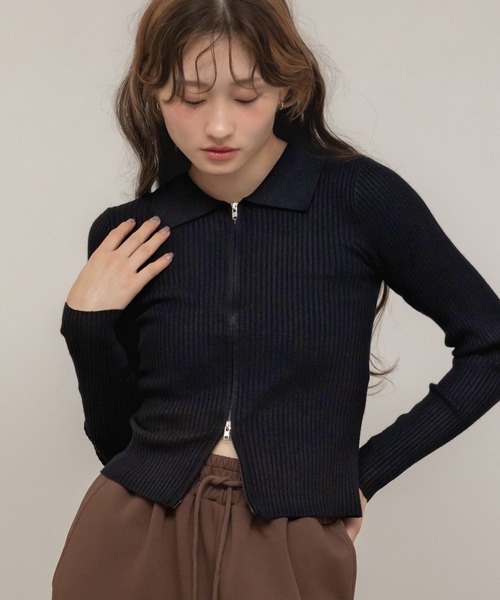 HEILIS(ヘイリス)の「ダブルジップリブニットトップス / ベージュ ブラック グレー ニット トップス 長袖 リブ 秋服 冬服 ダブルジップ ノームコア コンパクト クロップド 韓国 カーディガン(ニット/セーター・レディース・ブラック/グレー/ベージュ・FREE)」の2枚目の写真