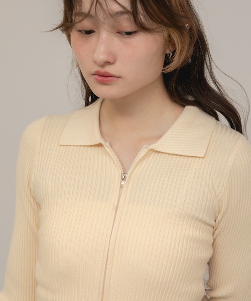 HEILIS(ヘイリス)の「ダブルジップリブニットトップス / ベージュ ブラック グレー ニット トップス 長袖 リブ 秋服 冬服 ダブルジップ ノームコア コンパクト クロップド 韓国 カーディガン(ニット/セーター・レディース・ブラック/グレー/ベージュ・FREE)」の13枚目の写真