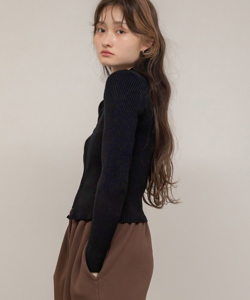 HEILIS(ヘイリス)の「ダブルジップリブニットトップス / ベージュ ブラック グレー ニット トップス 長袖 リブ 秋服 冬服 ダブルジップ ノームコア コンパクト クロップド 韓国 カーディガン(ニット/セーター・レディース・ブラック/グレー/ベージュ・FREE)」の17枚目の写真