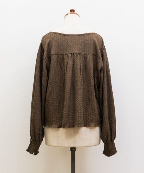 CLETTE（クレット）の「CLETTEオリジナルボタンデザイン長袖ティアードプルオーバー（Tシャツ/カットソー・レディース・ブラウン/チャコールグレー/アイボリー・LL/4L/3L）」の18枚目の写真