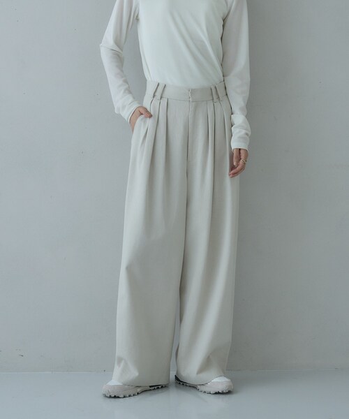 GALLEST(ギャレスト)の「タックワイドパンツ(その他パンツ・レディース・ブラック/ベージュ/オフホワイト・40/38/36)」の2枚目の写真
