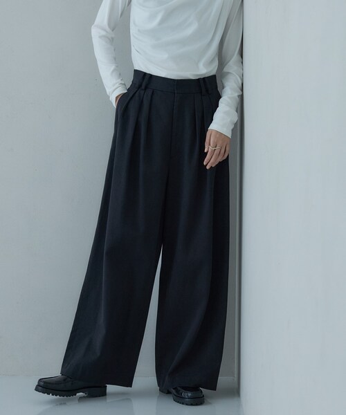 GALLEST(ギャレスト)の「タックワイドパンツ(その他パンツ・レディース・ブラック/ベージュ/オフホワイト・40/38/36)」の1枚目の写真