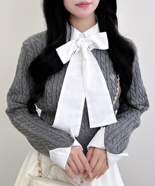 INGNI（イング）の「ボウタイシャツドッキングケーブルニット（ニット/セーター・レディース・ネイビー系8/グレー×ホワイト/ワイン系2・M）」の4枚目の写真