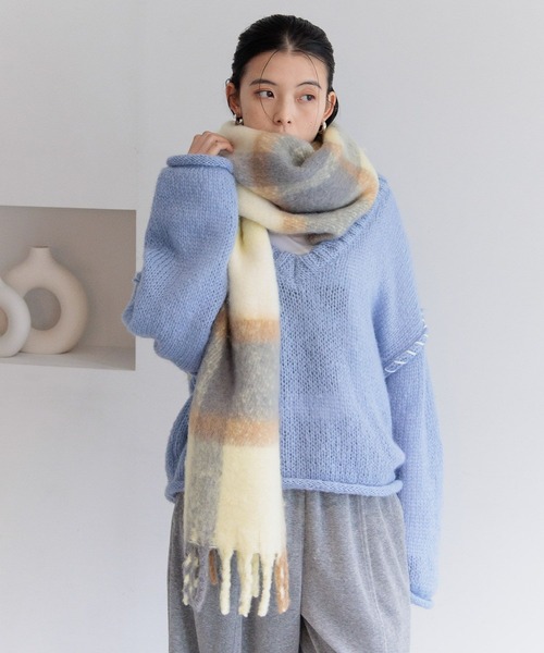 BAYFLOW（ベイフロー）の「チェック太フリンジマフラー（マフラー・レディース・ライトブルー/オレンジ/イエロー/グレー・FREE）」の8枚目の写真