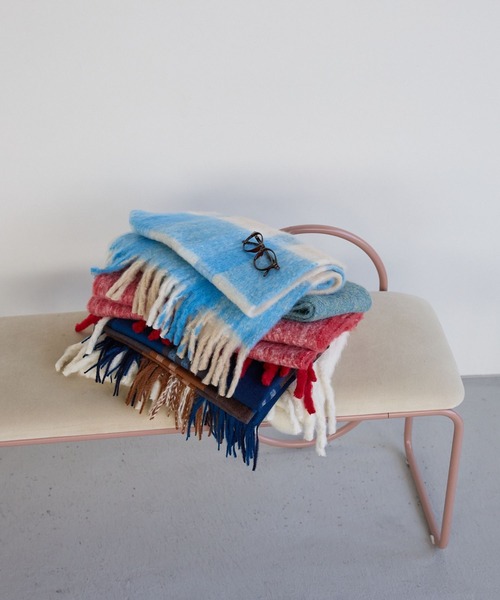 BAYFLOW（ベイフロー）の「チェック太フリンジマフラー（マフラー・レディース・ライトブルー/オレンジ/イエロー/グレー・FREE）」の10枚目の写真