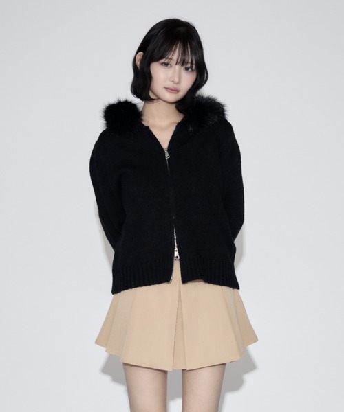 tinkerend(ティンカーエンド)の「Fur Hoodie Knit Parka / ファーフーディーニットパーカー(ニット/セーター・レディース・ブラック/グレー・FREE)」の4枚目の写真