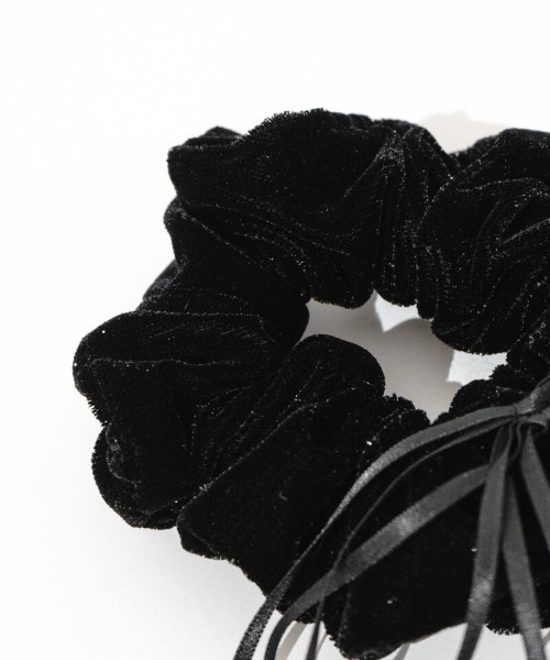 flower（フラワー）の「トゥインクルベロアシュシュ（シュシュ・レディース・ブラック/レッド・FREE）」の7枚目の写真