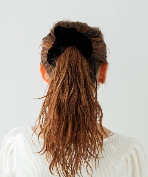 flower（フラワー）の「トゥインクルベロアシュシュ（シュシュ・レディース・ブラック/レッド・FREE）」の19枚目の写真