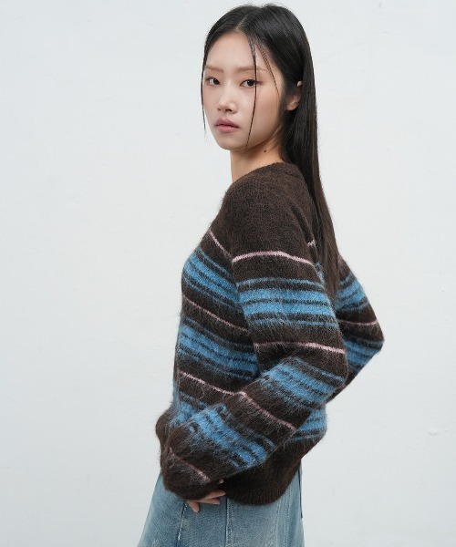 GENERAL IDEA（ジェネラルアイデア）の「hairy stripe loose fit pullover ヘアリーボーダールーズニットプルオーバー（ニット/セーター・レディース・ブラウン/チャコール/レッド・M/L/S）」の16枚目の写真
