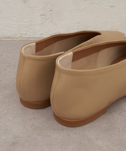 SHENERY（シーナリー）の「フラットシューズ（パンプス・レディース・ベージュ/ゴールド・37/36/38）」の8枚目の写真