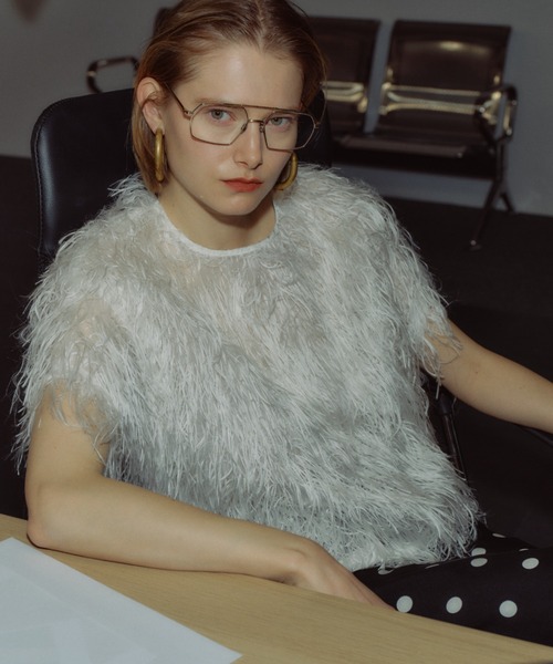 yae(ヤエ)の「Fluffy T-shirt blouse/フラッフィーTシャツブラウス(シャツ/ブラウス・レディース・ホワイト/ブラック・FREE)」の11枚目の写真