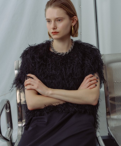 yae(ヤエ)の「Fluffy T-shirt blouse/フラッフィーTシャツブラウス(シャツ/ブラウス・レディース・ホワイト/ブラック・FREE)」の5枚目の写真