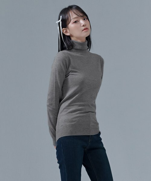 CHASECULT(チェイスカルト)の「女性ベーシックタートルスウェット-CGZG5252E0B(ニット/セーター・レディース・ライトグレー・85/90/95)」の4枚目の写真