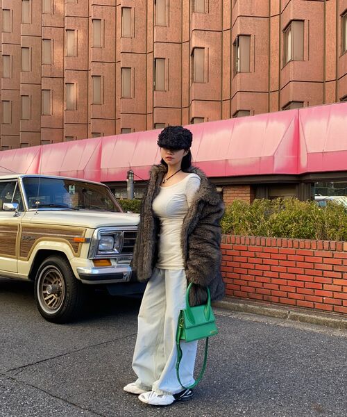 MILLO WOMEN（ミロウーマン）の「フローラルスクープネックTシャツ[アイボリー]（Tシャツ/カットソー・レディース・その他・FREE）」の2枚目の写真