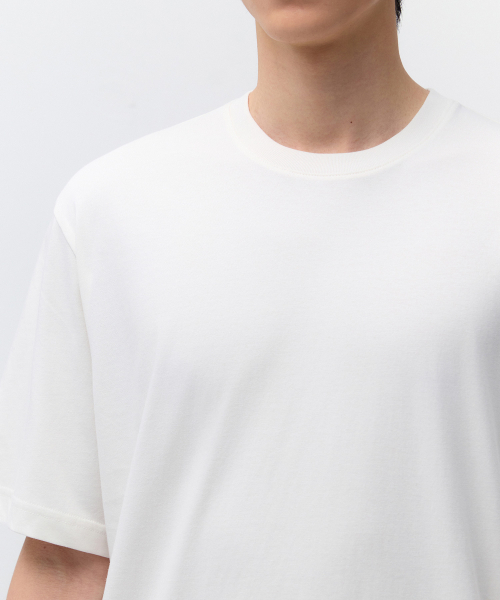 MUSINSA STANDARD（ムシンサスタンダード）の「[クールタンダード] リラックスフィットクルーネックTシャツ [クリーム]（Tシャツ/カットソー・メンズ・その他・SMALL/MEDIUM/LARGE/X-LARGE/XX-LARGE/XXX-LARGE）」の4枚目の写真