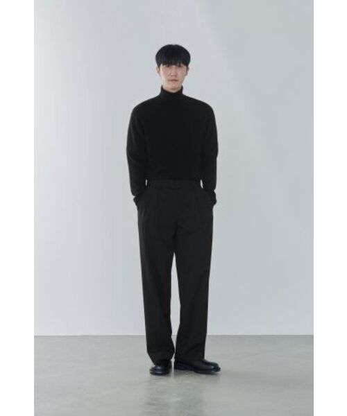 MUSINSA STANDARD（ムシンサスタンダード）の「[プレミアム] カシミヤ100 タートルネックニット [ブラック]（ニット/セーター・メンズ・その他・SMALL/MEDIUM/LARGE/X-LARGE/XX-LARGE）」の18枚目の写真