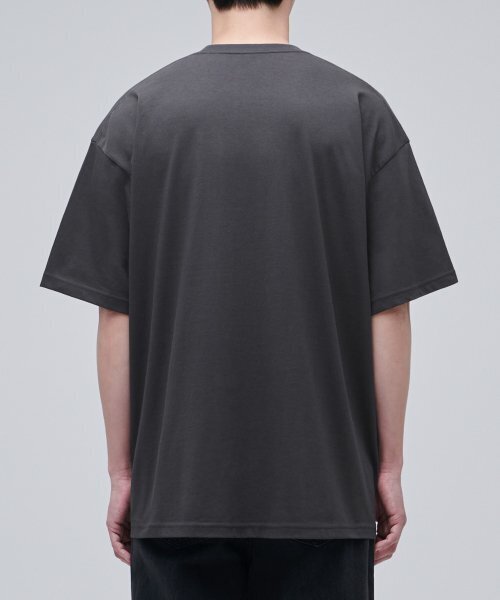 MUSINSA STANDARD（ムシンサスタンダード）の「[クールタンダード] オーバーサイズクルーネックTシャツ [ガンメタル]（Tシャツ/カットソー・メンズ・その他・LARGE/X-LARGE/XX-LARGE/XXX-LARGE/SMALL/MEDIUM）」の3枚目の写真